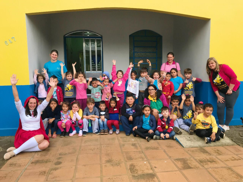 VIAJANDO PELO FANTÁSTICO MUNDO DA LEITURA